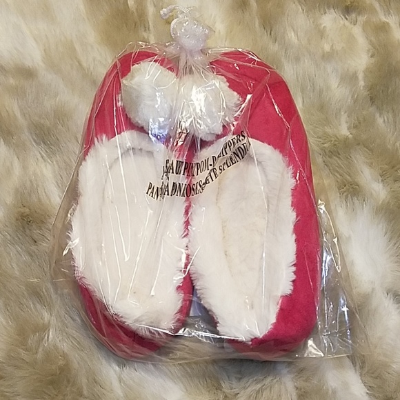 New beautiful pink pom poms slippers - Picture 3 of 3